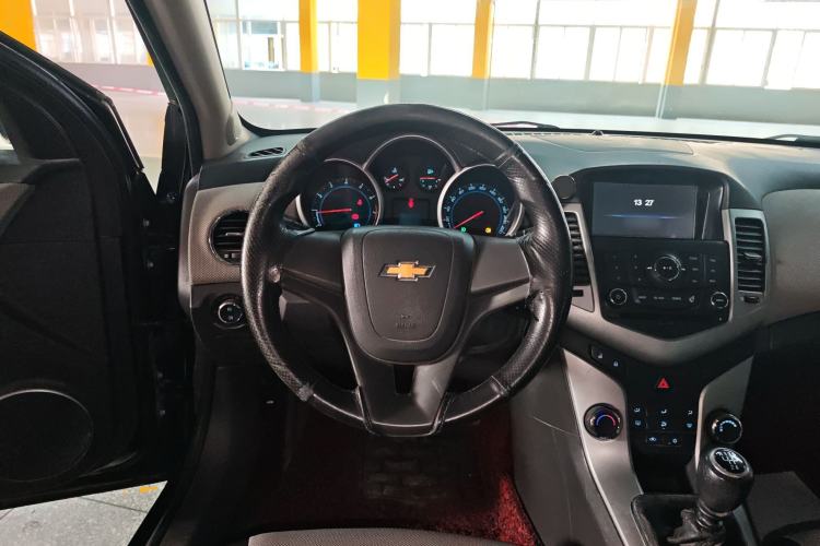Used Chevrolet Cruze 2013 1.6L SE MT Steering Wheel