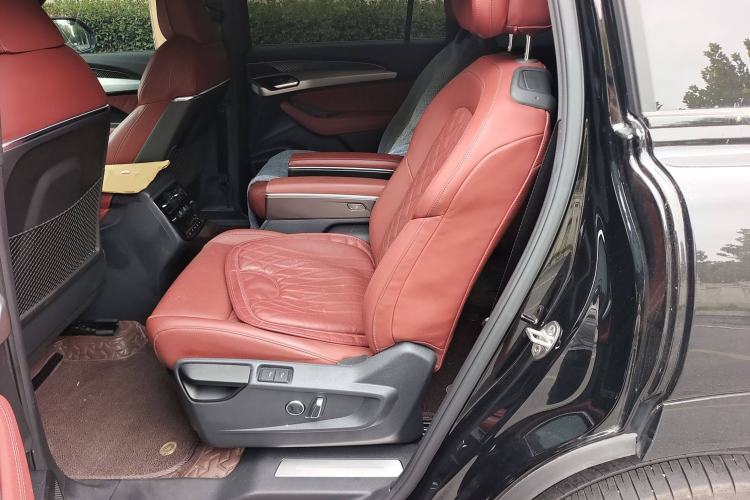 Used Audi Q6 2024 40 TFSI quattro Guanyun Edition Flying Rider Package 6-seater Left Rear Seat