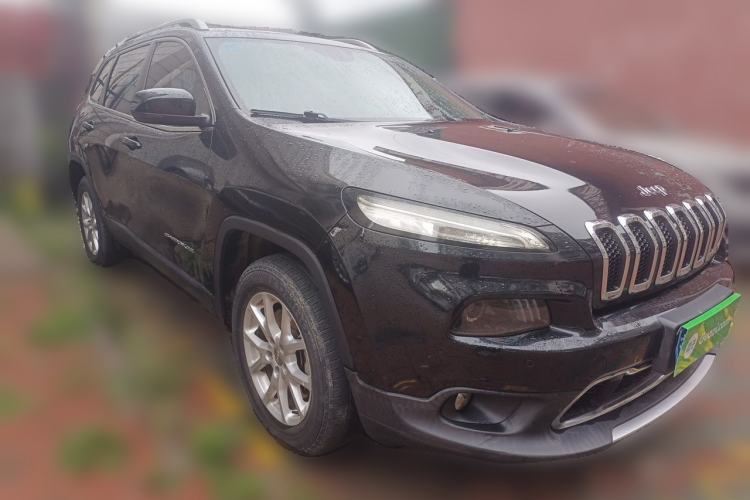 Used Jeep Cherokee 2016 2.4L Professional Smart Version
