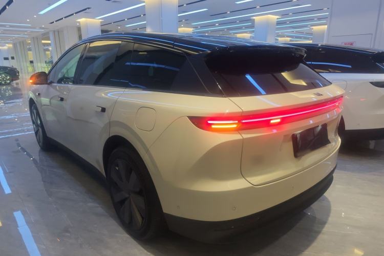 Used Li Auto i6 2025 Model Two-Wheel-Drive Standard Type Rear Left 45 Deg