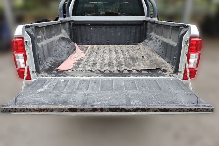 Used Great Wall Wingle 7 2021 2.0T Gasoline Two-Wheel Drive Elite Version with Large Double Cabin GW4C20B Trunk