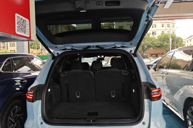 Used Li Auto ONE 2020 Range-Extended 7-Seater Version Trunk