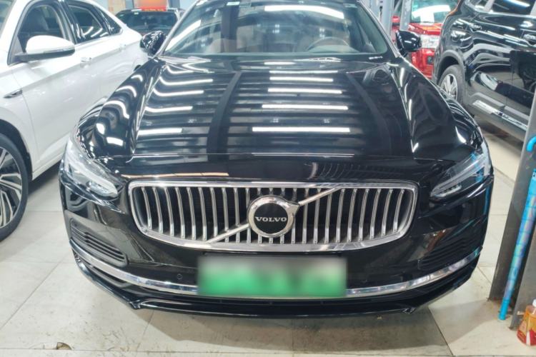 Used Volvo S90 New Energy 2021 T8 eDrive Hybrid Zhiyi Luxury Edition
