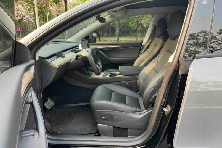 Used Tesla Model Y 2021 Standard Range Rear-Wheel Drive Version
