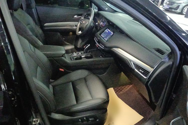 Used Cadillac XT4 2021 28T Two-Wheel Drive Leading Version
