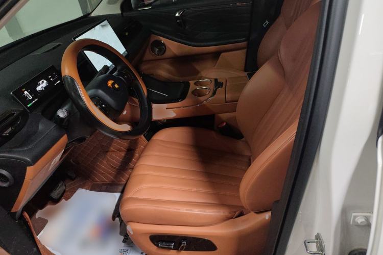 Used AION V 2024 Aion Tyrannosaurus 650 Smart Luxury Edition