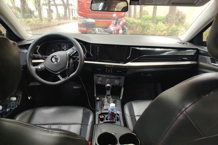 Used Volkswagen Passat 2021 280TSI Business Edition Center Console