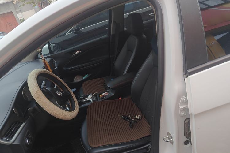 Used Buick Verano 2018 Sedan 20T Dual-Clutch Leading Model Left Front Seat