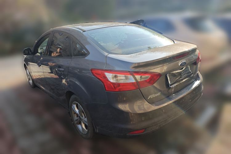 Used Ford Focus 2012 Sedan 1.6L Automatic Fashion Edition