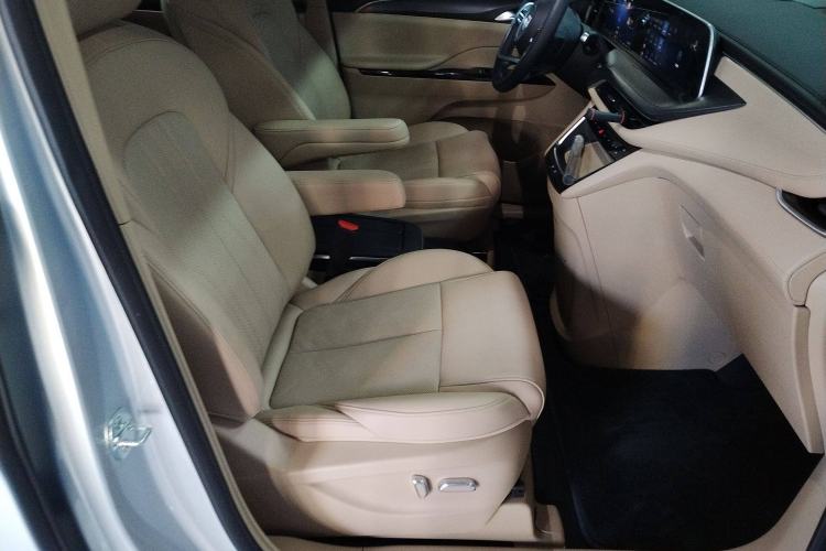 Used Buick GL8 New Energy 2025 Lu Shang Luxury Edition 7-Seater