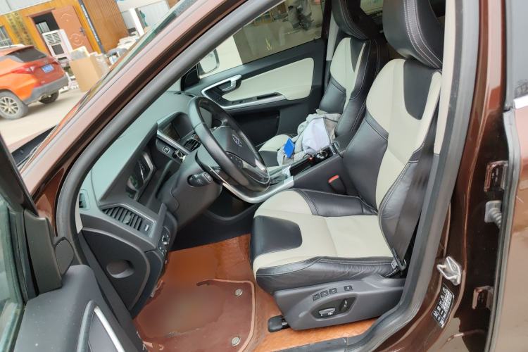 Used Volvo XC60 2014 T6 Zhiyi Edition Left Front Seat