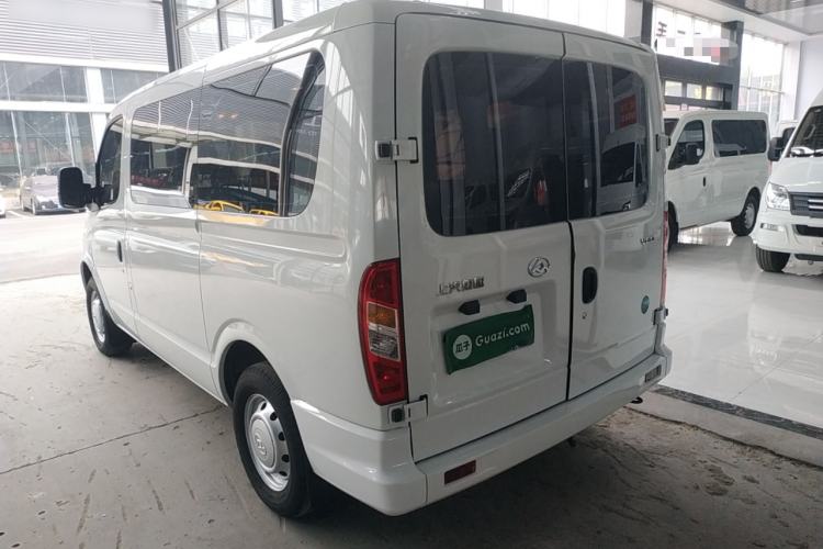 Used SAIC MAXUS Xintu V80 2024 Aotuntong Value Edition 6MT Short Wheelbase Ultra-Low Roof 127 Ps 5/6 Seats Rear Left 45 Deg