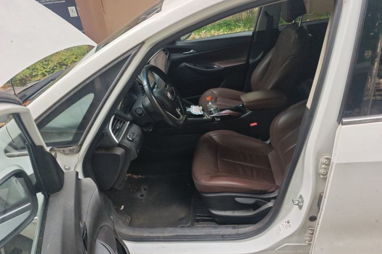 Used Buick GL6 2018 18T 6-Seater Prestige Model
