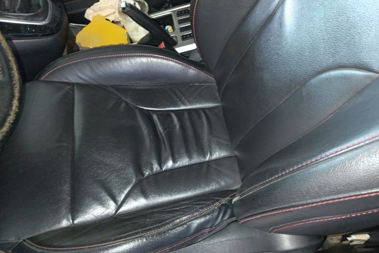 Used Haval H6 2014 Sport Edition 2.0T Diesel Manual Two-Wheel-Drive Elite Model Left Front Seat