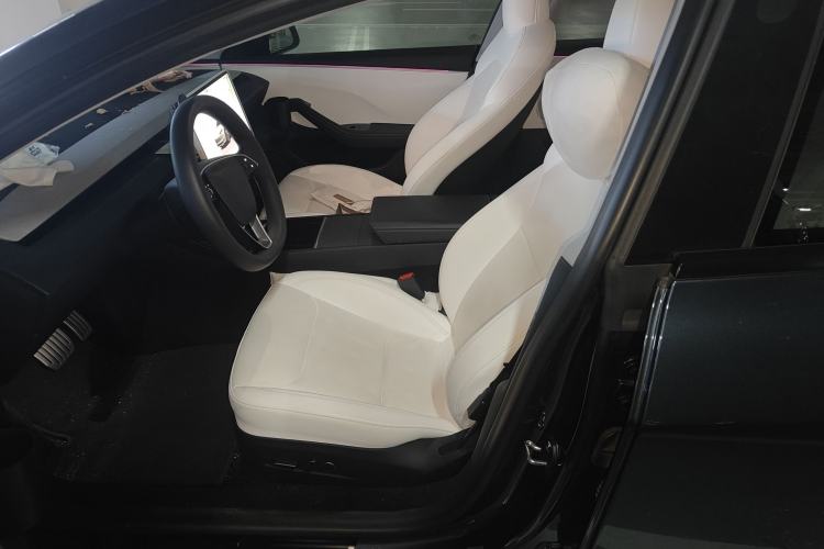 Used Tesla Model 3 2023 Long-Range All-Wheel-Drive Version Left Front Seat