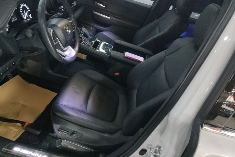 Used Toyota SIENNA 2024 2.5L Hybrid Four-Wheel Drive Prestige Edition