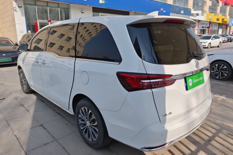 Used Buick GL8 2023 Facelifted Land Cruiser Executive Luxury Version
