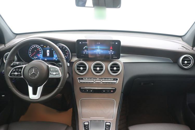 Used Mercedes-Benz GLC 2020 Facelift GLC 300 L 4MATIC Dynamic Edition
