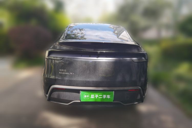 Used Tesla Model Y 2025 Long-Range All-Wheel-Drive Version Rear