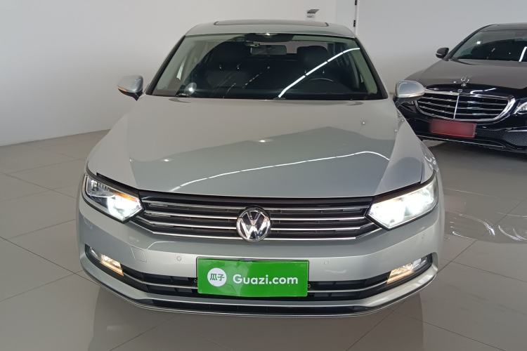 Used Volkswagen Magotan 2018 280TSI DSG Comfort Model Front