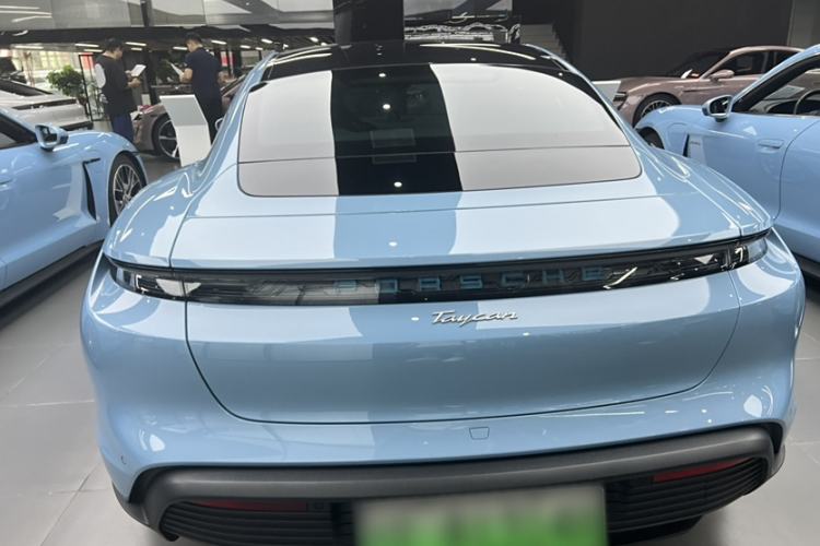 Used Porsche Taycan 2022-Year Updated Taycan