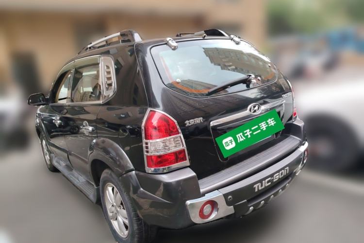 Used Hyundai Tucson 2009 2.0L Automatic Two-Wheel Drive with Sunroof
