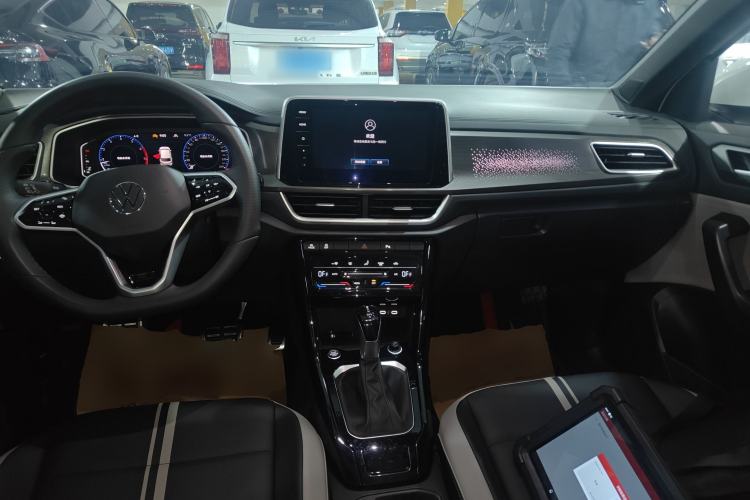 Used Volkswagen T-ROC 2024 300TSI DSG Two-Wheel-Drive Chen Guang Edition