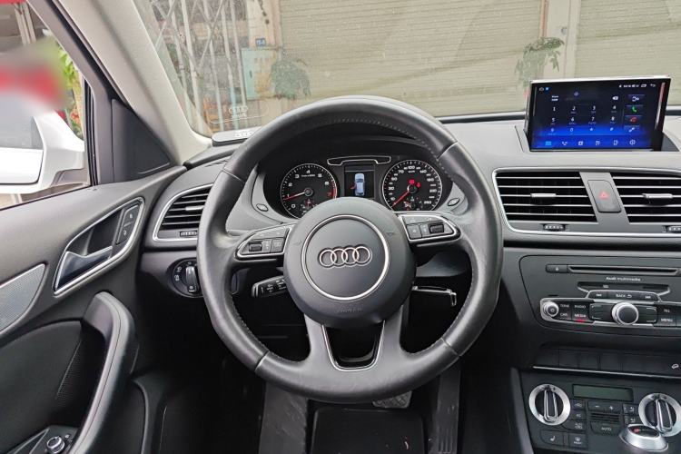 Used Audi Q3 2013 35 TFSI quattro Technology Edition Steering Wheel