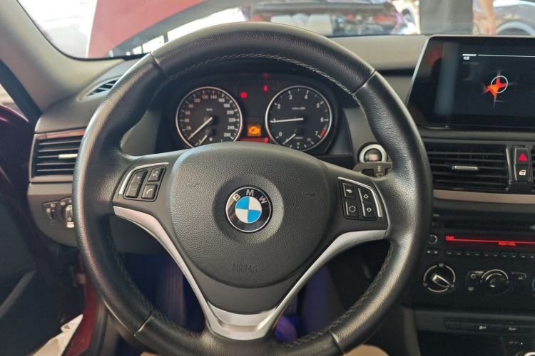 Used BMW X1 2014 sDrive18i Fashion Model
