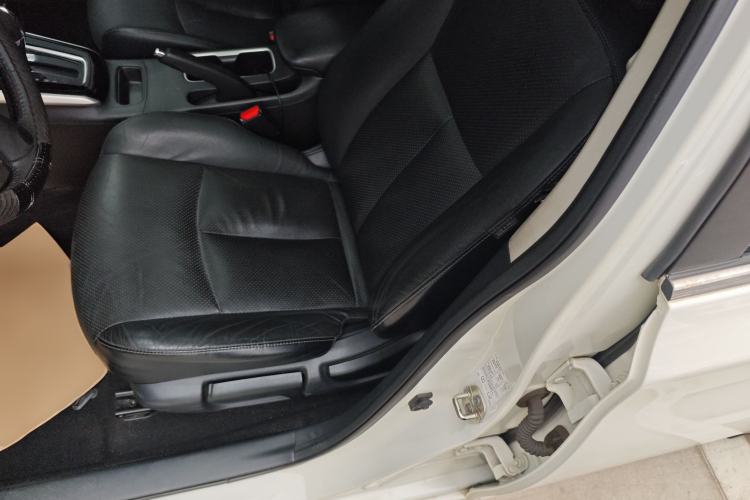 Used Nissan Sylphy 2019 1.6XV CVT Smart Connect Luxury Edition China VI Standard Left Front Seat