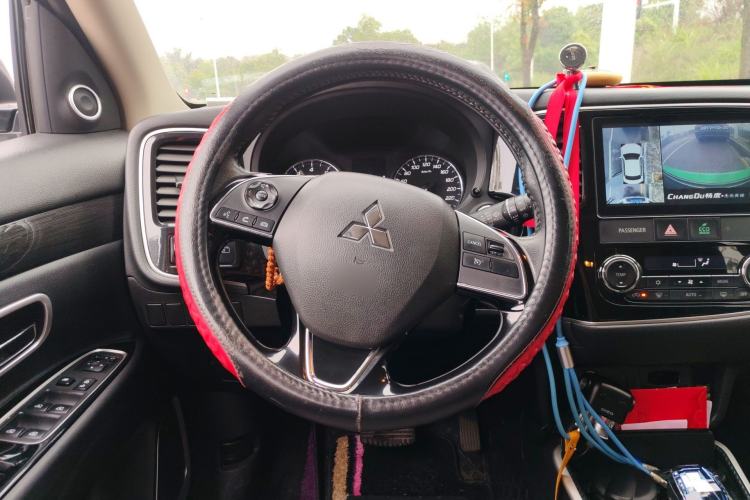 Used Mitsubishi Outlander 2019 2.0L Two-Wheel Drive Comfort Edition 5 Seats China V Standard
