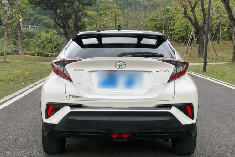 Used Toyota C-HR 2018 2.0L Luxury Sunroof Version China VI Standard Exterior 5