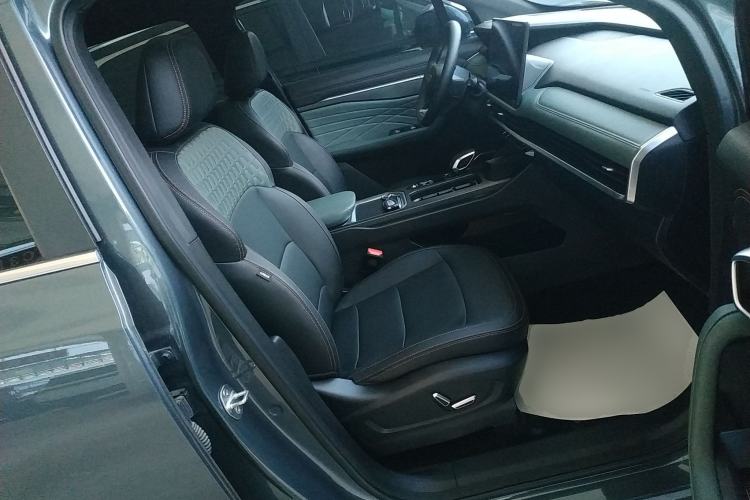 Used Geely Auto Haoyue L 2024 2.0T DCT Flagship Version
