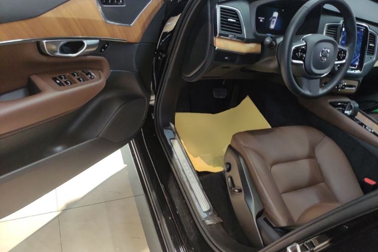 Used Volvo XC90 2024 B5 SmartDrive Luxury Edition 5 Seats
