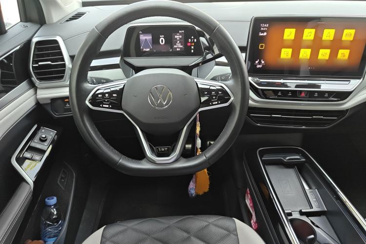 Used Volkswagen ID.6 CROZZ 2021 First Edition Steering Wheel