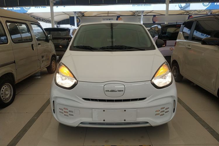 Used Roewe Clever 2021 302 km New Four-Seater Super-Efficient Version Front