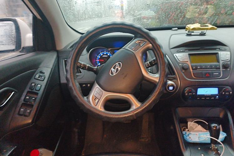 Used Hyundai ix35 2013 2.0L Automatic Two-Wheel Drive Smart GLS China IV Standard
