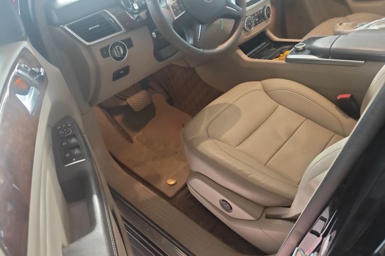 Used Mercedes-Benz M-Class 2015 ML 400 4MATIC Dynamic Model Driver Seat