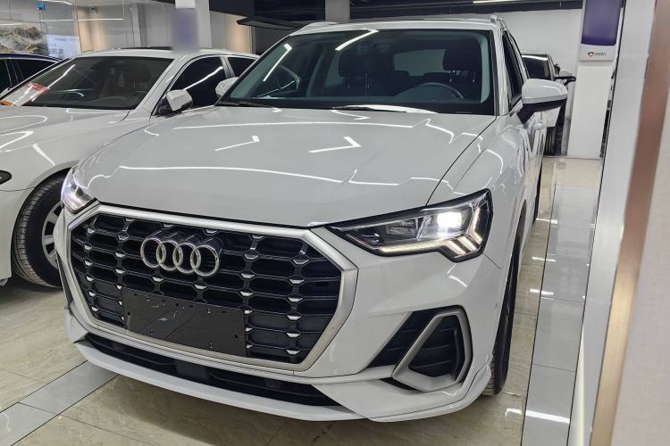 Used Audi Q3 2021 40 TFSI Fashion Dynamic Model