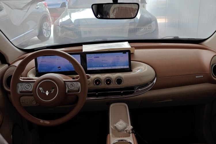 Used Wuling Bingo 2025 333 km Lingxi Connected Version Center Console