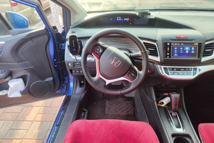 Used Honda Jade 2017 1.8L automatic Comfort version 5 seats
