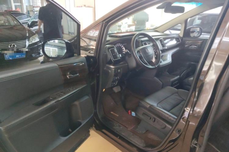 Used Honda Elysion 2016 2.4L Supreme Edition
