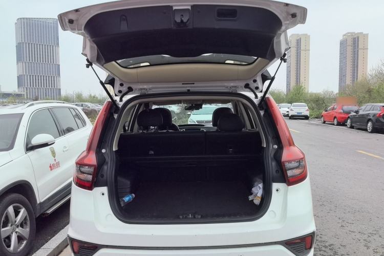 Used Geely Auto Vision X6 2018 1.4T CVT 4G Connected Luxury Version Trunk