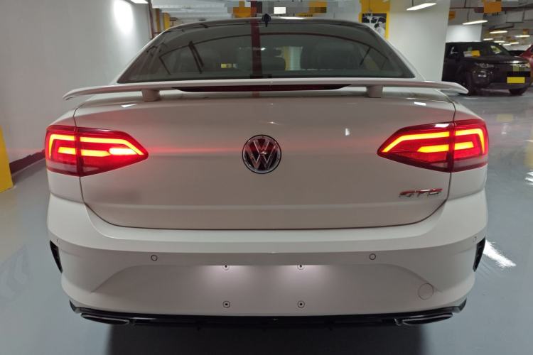 Used Volkswagen Lamando 2017 2.0T GTS
