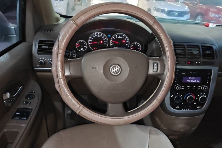 Used Buick GL8 2014 2.4L Classic Edition Steering Wheel