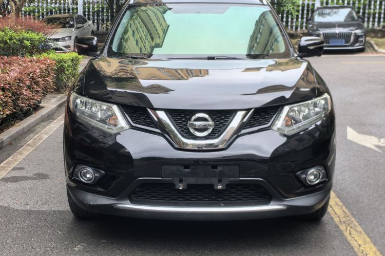 Used Nissan X-Trail 2015 2.0L CVT Comfort MAX Edition 2WD Exterior 1