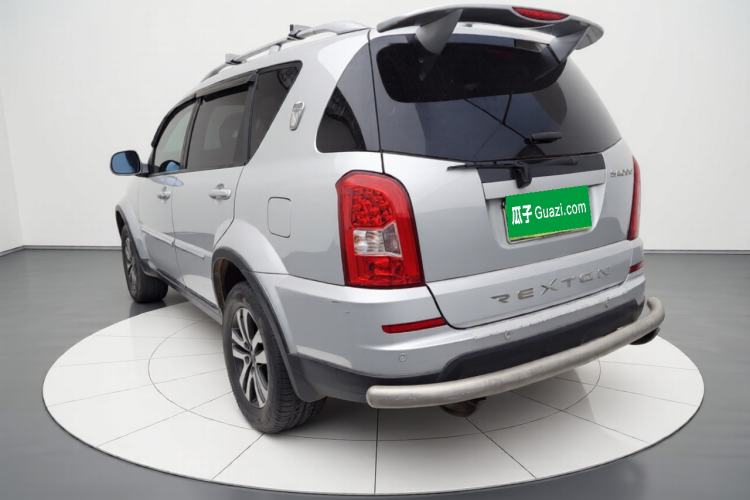 Used SsangYong Rexton W 2014 2.0T Four-Wheel Drive Luxury Navigation Version with 5 Seats