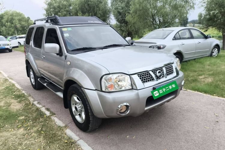 Used Nissan Paladin 2013 2.4L 4x4 Luxury Version China V Standard
