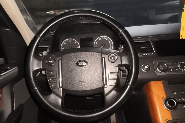 Used Land Rover Range Sport 2010 3.0 TDV6 HSE Diesel Edition Steering Wheel