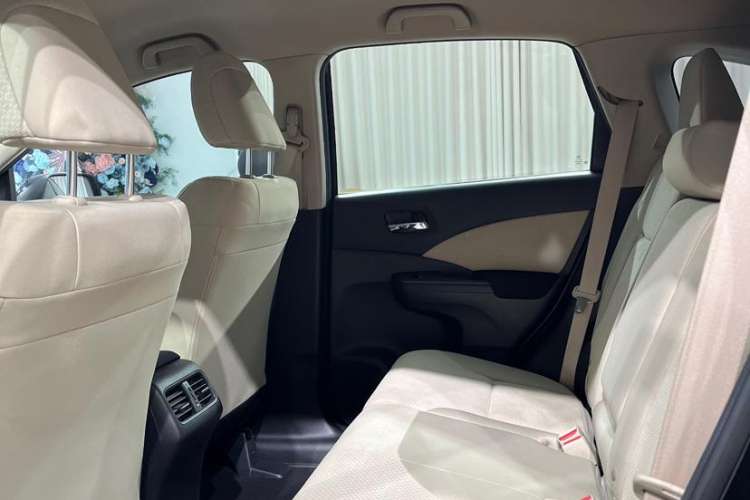 Used Honda CR-V 2016 2.0L Two-Wheel Drive Classic Edition